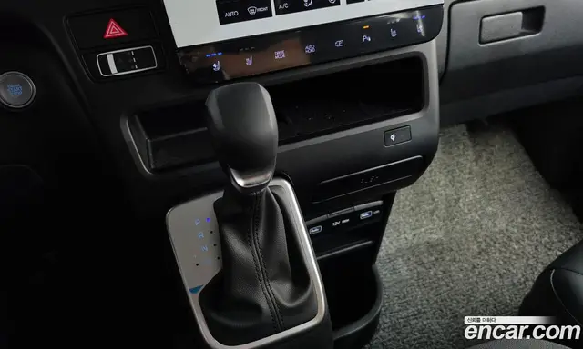 Hyundai Staria 2023 3.5 автомат (гидро), миниатюра 11