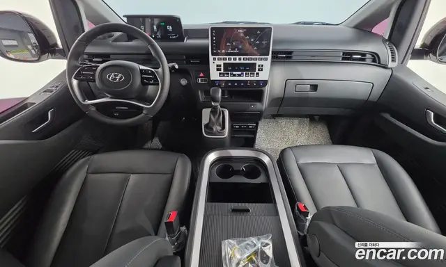 Hyundai Staria 2023 3.5 автомат (гидро), миниатюра 9