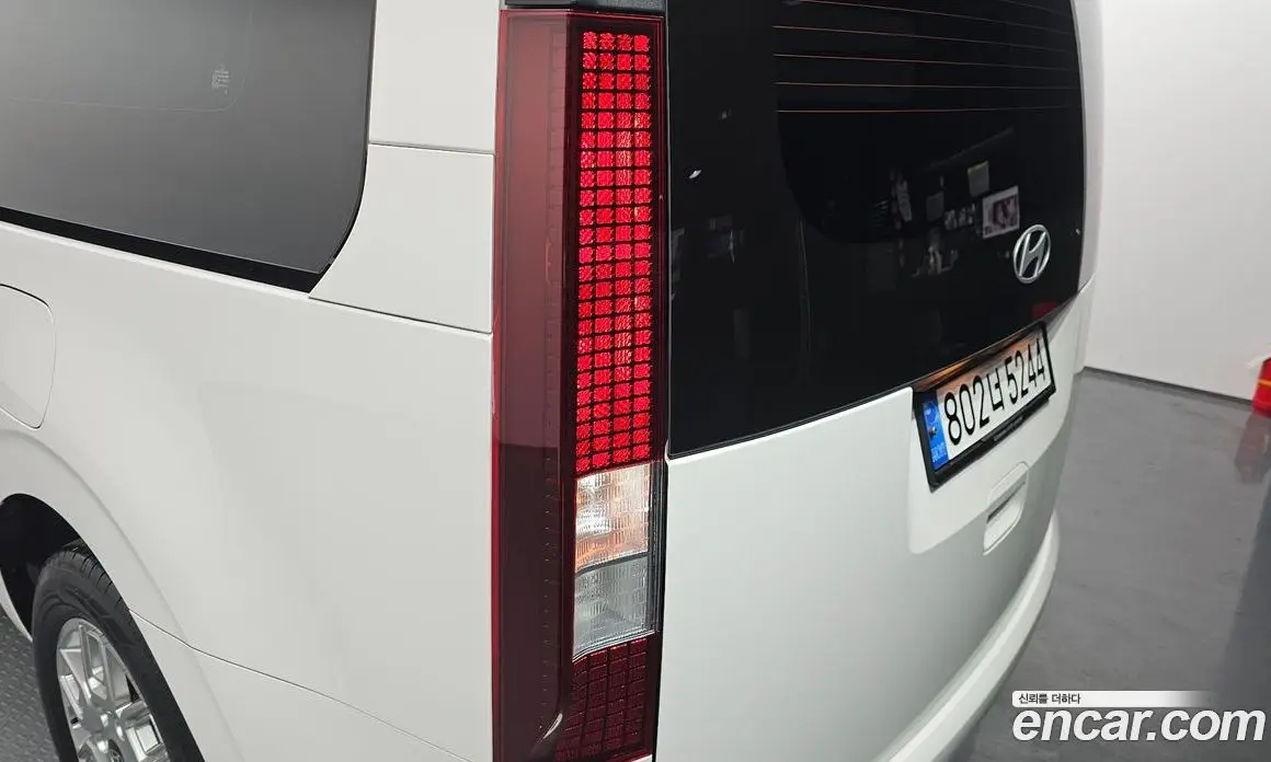 Hyundai Staria 2024 2.2 автомат (гидро), фото 9