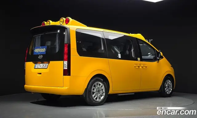 Hyundai Staria 2024 3.5 автомат (гидро), миниатюра 2