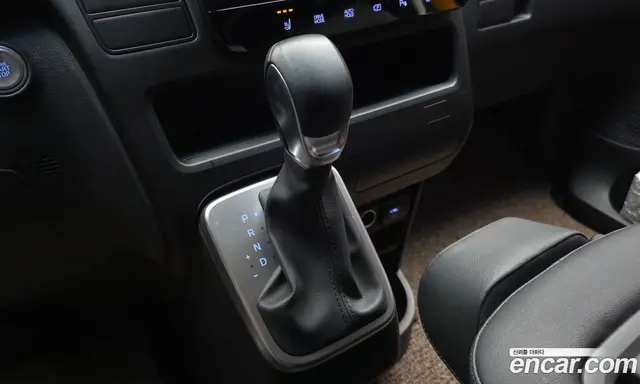 Hyundai Staria 2024 3.5 автомат (гидро), миниатюра 12