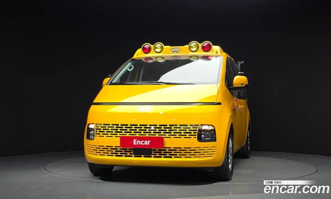 Hyundai Staria 2024 3.5 автомат (гидро), фото 3