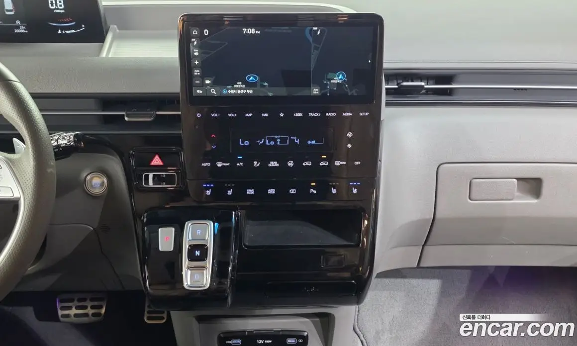 Hyundai Staria 2024 2.2 автомат (гидро), фото 20