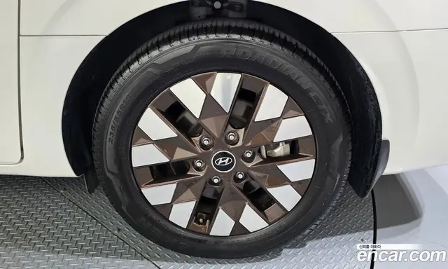 Hyundai Staria 2024 2.2 автомат (гидро), миниатюра 7