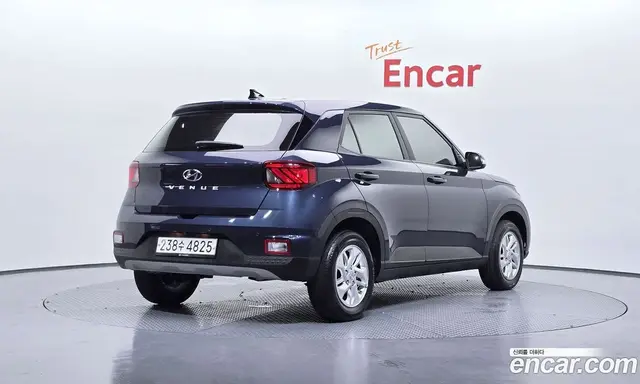 Hyundai Venue 2019 1.6 автомат (гидро), миниатюра 2 Hyundai Venue 2019 1.6 автомат (гидро), миниатюра 2