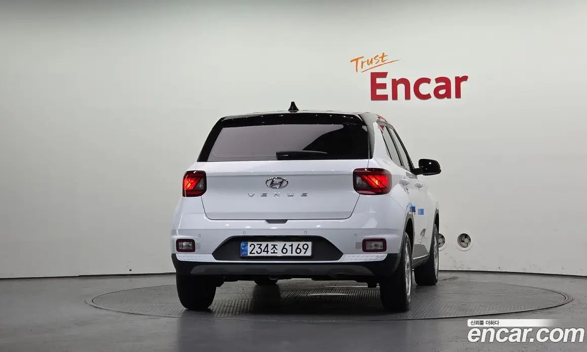 Hyundai Venue 2023 1.6 автомат (гидро), фото 4 Hyundai Venue 2023 1.6 автомат (гидро), фото 4