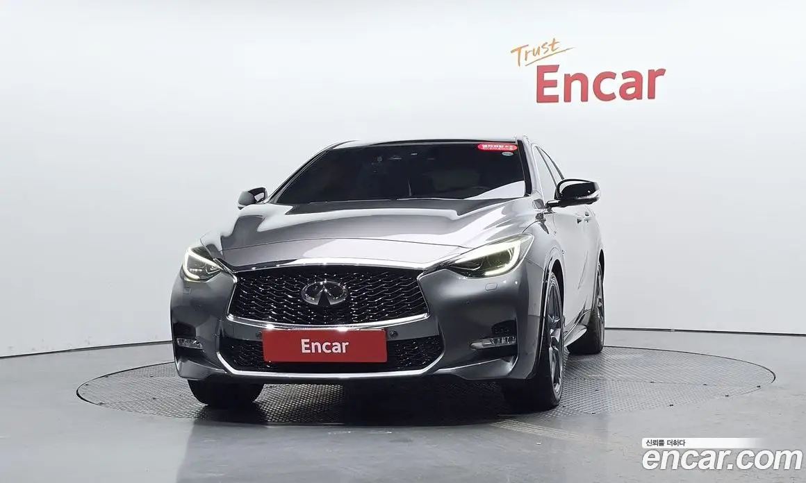 Infiniti Q30 2019 2.0 автомат (гидро), фото 2 Infiniti Q30 2019 2.0 автомат (гидро), фото 2