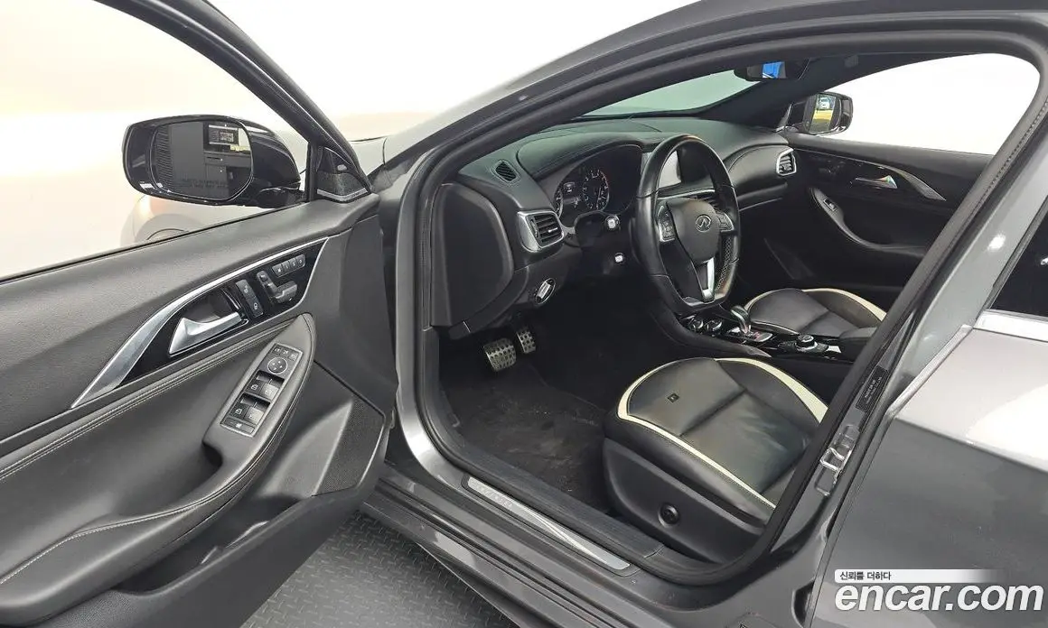 Infiniti Q30 2019 2.0 автомат (гидро), фото 12 Infiniti Q30 2019 2.0 автомат (гидро), фото 12
