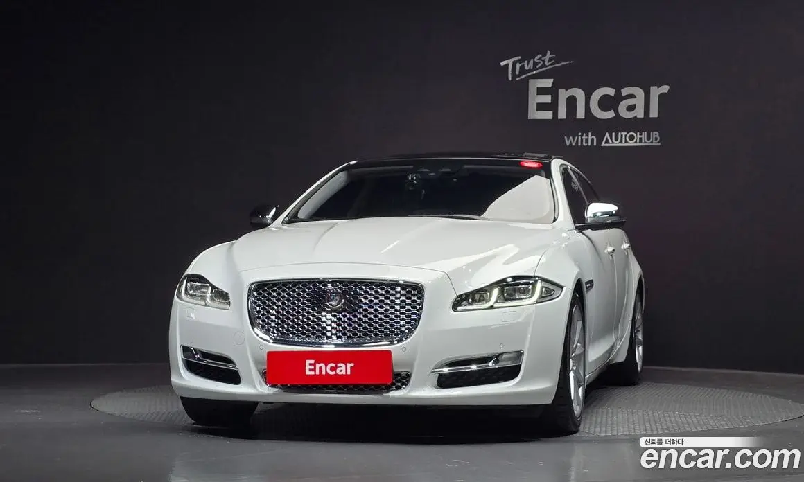 Jaguar XJ 2018 3.0 автомат (гидро), фото 3