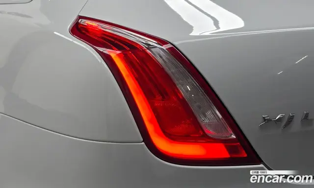 Jaguar XJ 2018 3.0 автомат (гидро), миниатюра 9