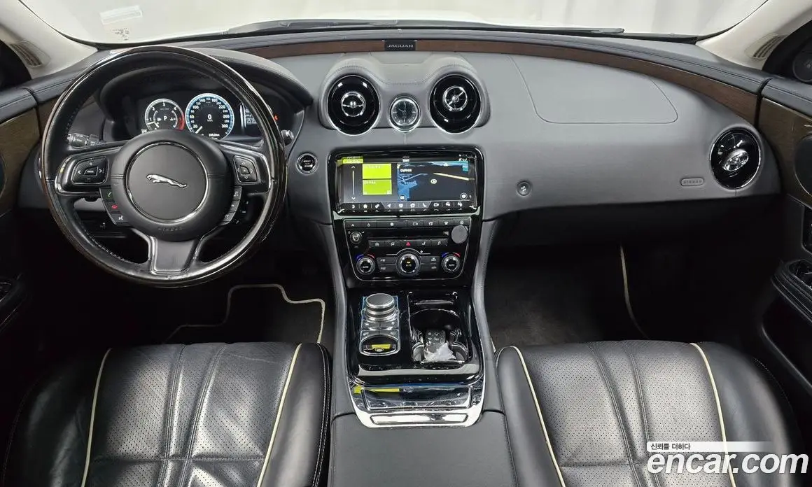 Jaguar XJ 2018 3.0 автомат (гидро), фото 10