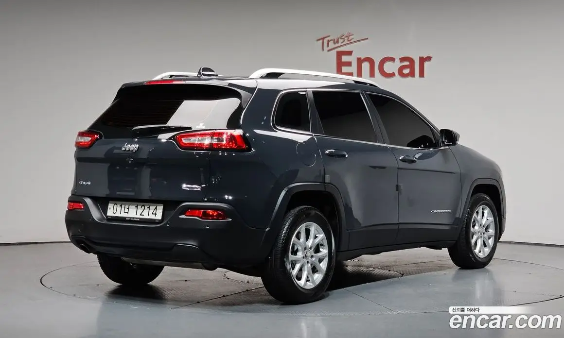 Jeep Cherokee 2017 2.4 автомат (гидро), фото 1 Jeep Cherokee 2017 2.4 автомат (гидро), фото 1