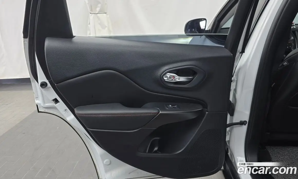 Jeep Cherokee 2020 3.2 автомат (гидро), фото 15