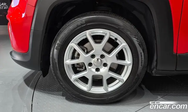Jeep Renegade 2019 2.4 автомат (гидро), миниатюра 5