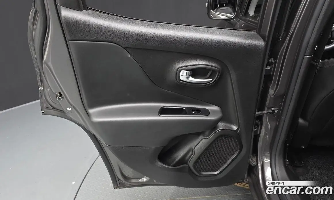 Jeep Renegade 2021 2.4 автомат (гидро), фото 15
