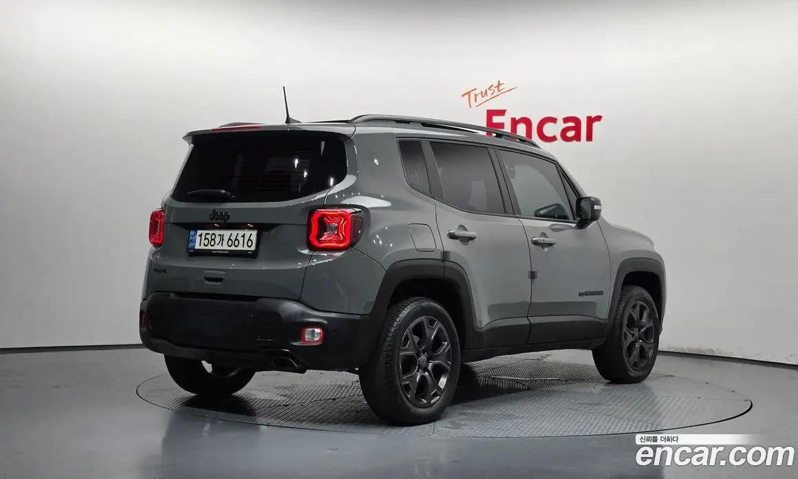Jeep Renegade 2021 2.4 автомат (гидро), фото 2 Jeep Renegade 2021 2.4 автомат (гидро), фото 2