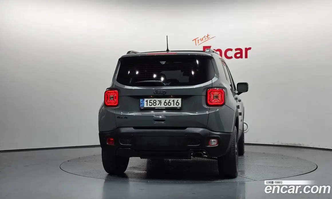 Jeep Renegade 2021 2.4 автомат (гидро), фото 4 Jeep Renegade 2021 2.4 автомат (гидро), фото 4