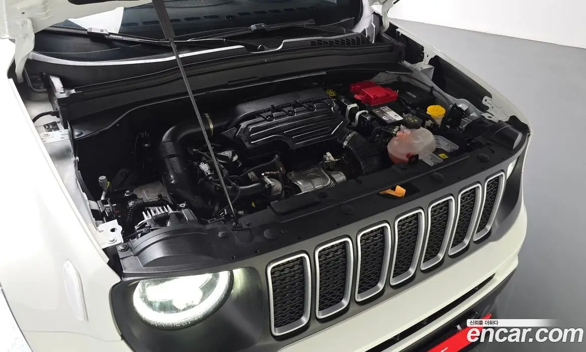 Jeep Renegade 2023 1.3 автомат (гидро), фото 5 Jeep Renegade 2023 1.3 автомат (гидро), фото 5