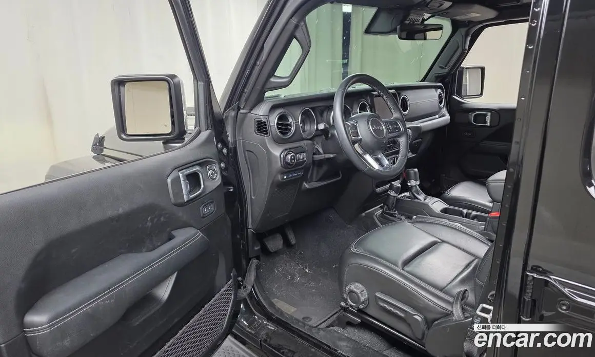 Jeep Wrangler 2022 2.0 автомат (гидро), фото 12 Jeep Wrangler 2022 2.0 автомат (гидро), фото 12