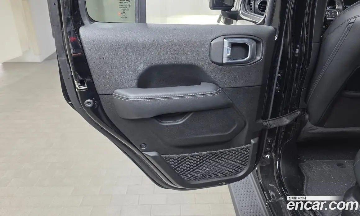 Jeep Wrangler 2022 2.0 автомат (гидро), фото 14 Jeep Wrangler 2022 2.0 автомат (гидро), фото 14