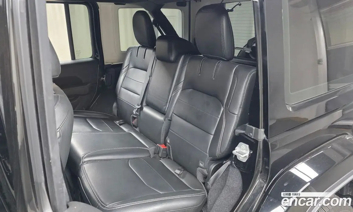 Jeep Wrangler 2022 2.0 автомат (гидро), фото 17 Jeep Wrangler 2022 2.0 автомат (гидро), фото 17