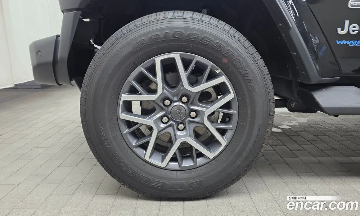 Jeep Wrangler 2022 2.0 автомат (гидро), фото 4 Jeep Wrangler 2022 2.0 автомат (гидро), фото 4