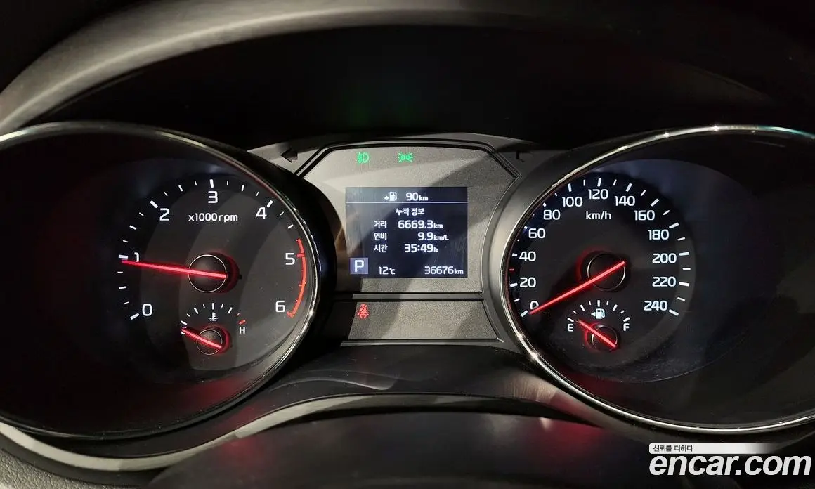 Kia Carnival 2020 2.2 автомат (гидро), фото 11