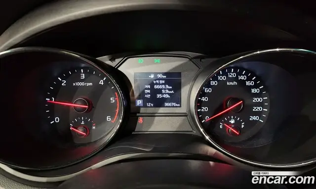 Kia Carnival 2020 2.2 автомат (гидро), миниатюра 11