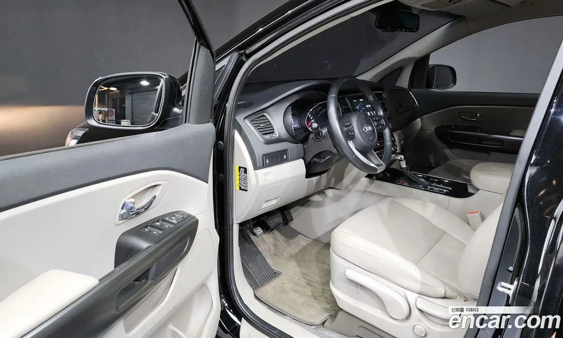 Kia Carnival 2020 2.2 автомат (гидро), фото 13