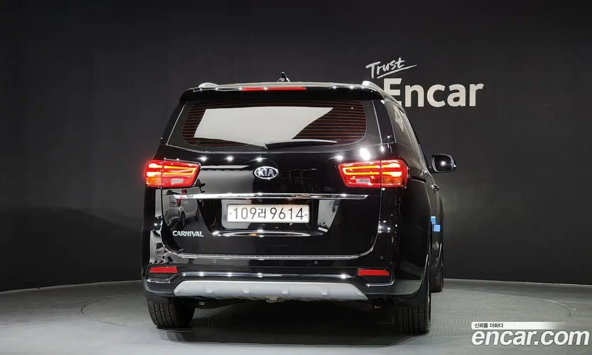Kia Carnival 2020 2.2 автомат (гидро), фото 4