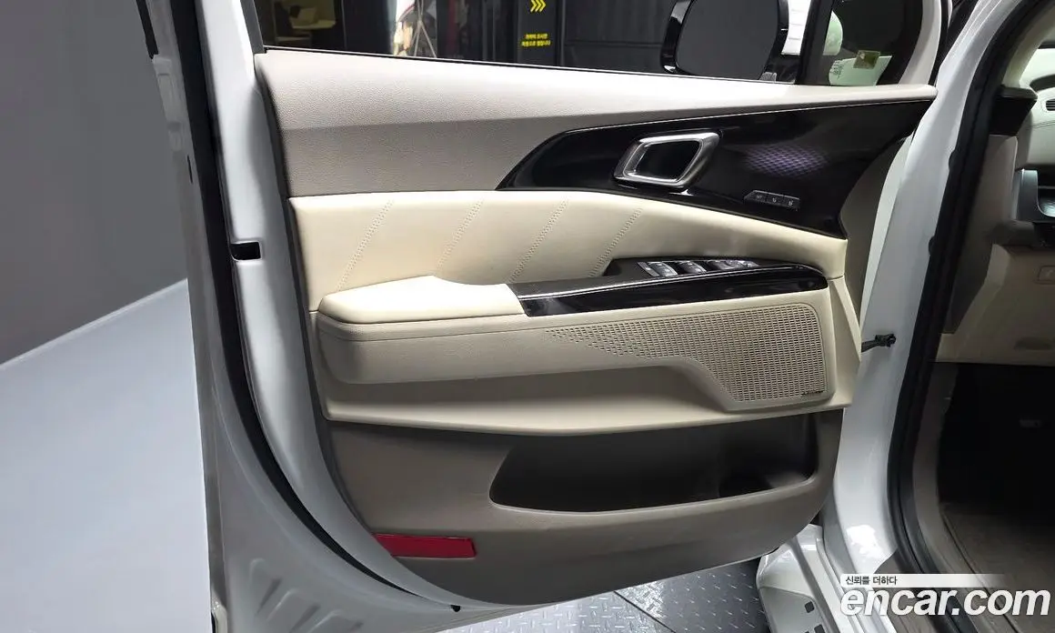Kia Carnival 2021 3.5 автомат (гидро), фото 14