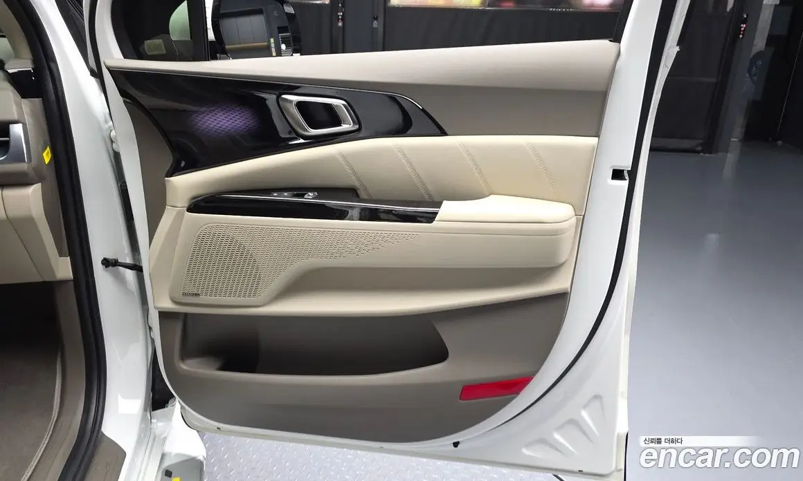 Kia Carnival 2021 3.5 автомат (гидро), фото 15