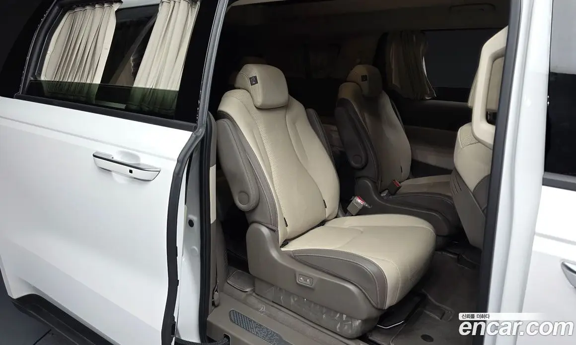 Kia Carnival 2021 3.5 автомат (гидро), фото 18