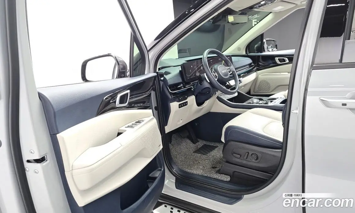 Kia Carnival 2024 1.6 автомат (гидро), фото 13