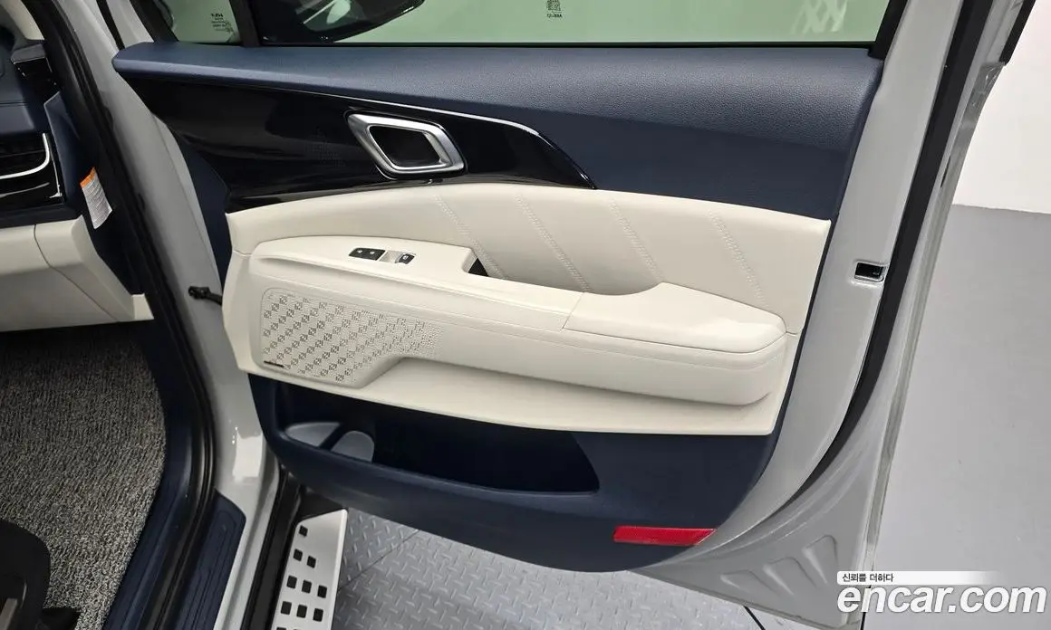 Kia Carnival 2024 1.6 автомат (гидро), фото 15