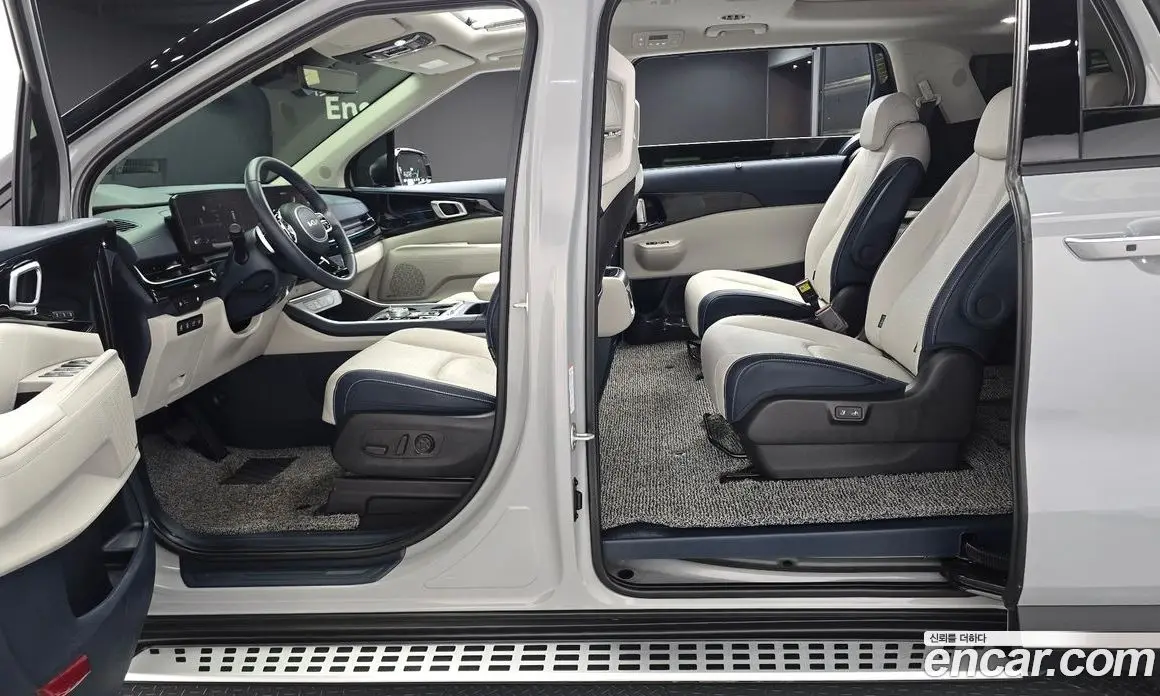 Kia Carnival 2024 1.6 автомат (гидро), фото 17