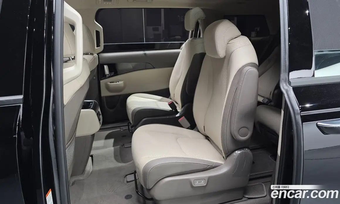 Kia Carnival 2025 3.5 автомат (гидро), фото 16