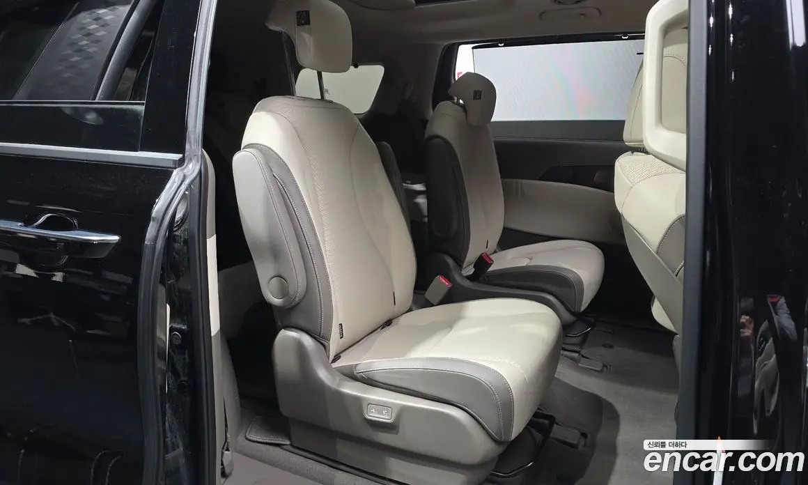Kia Carnival 2025 3.5 автомат (гидро), фото 18