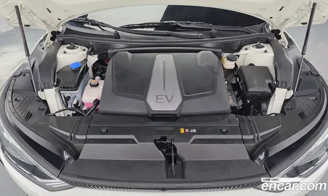 Kia EV6 2024 0.1 автомат (гидро), миниатюра 6