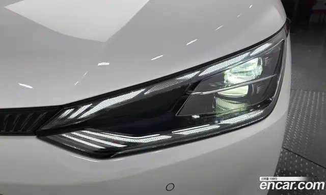 Kia EV6 2024 0.1 автомат (гидро), миниатюра 8