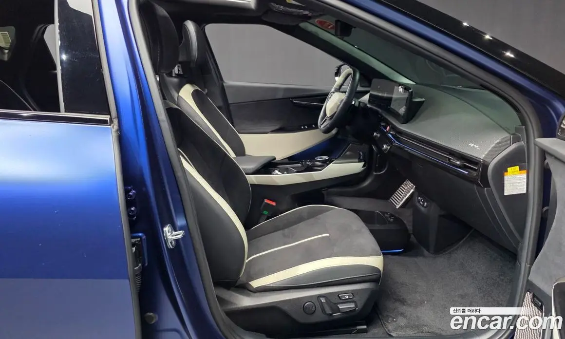 Kia EV6 2024 0.1 автомат (гидро), фото 17 Kia EV6 2024 0.1 автомат (гидро), фото 17