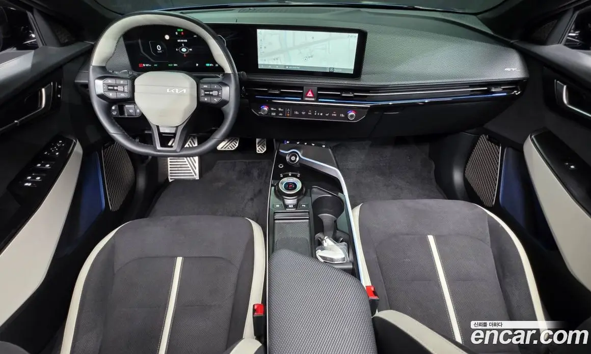 Kia EV6 2024 0.1 автомат (гидро), фото 10 Kia EV6 2024 0.1 автомат (гидро), фото 10