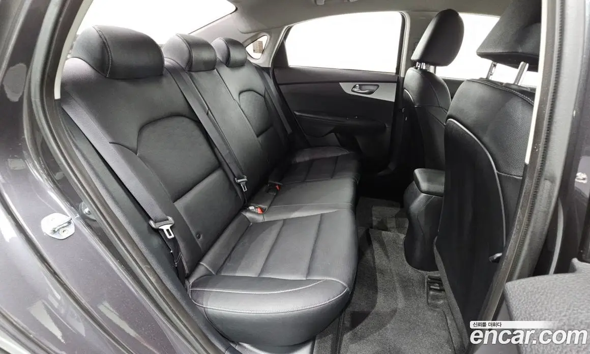 Kia K3 2021 1.6 автомат (гидро), фото 17