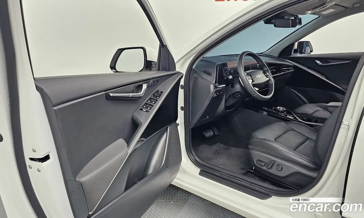 Kia Niro 2023 0.2 автомат (гидро), фото 13 Kia Niro 2023 0.2 автомат (гидро), фото 13