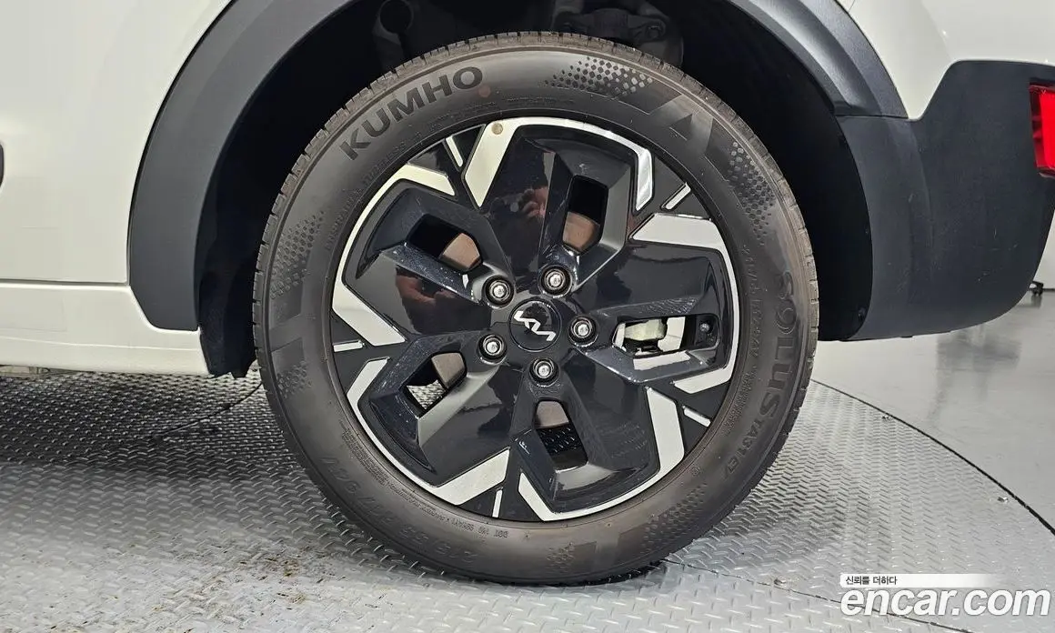 Kia Niro 2023 0.2 автомат (гидро), фото 7 Kia Niro 2023 0.2 автомат (гидро), фото 7