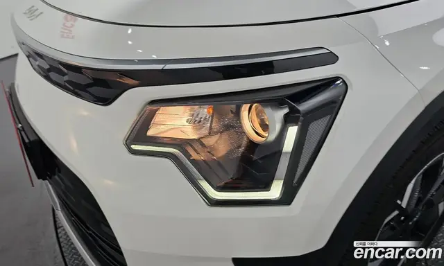Kia Niro 2023 0.2 автомат (гидро), миниатюра 8 Kia Niro 2023 0.2 автомат (гидро), миниатюра 8