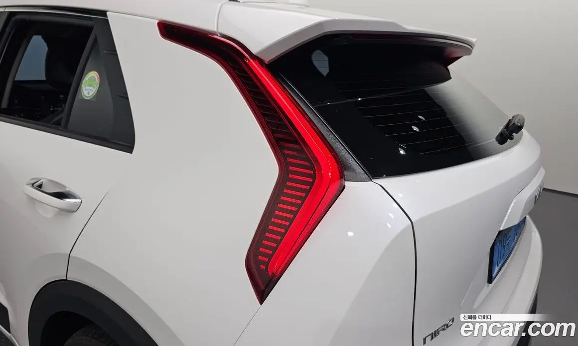 Kia Niro 2023 0.2 автомат (гидро), фото 9 Kia Niro 2023 0.2 автомат (гидро), фото 9
