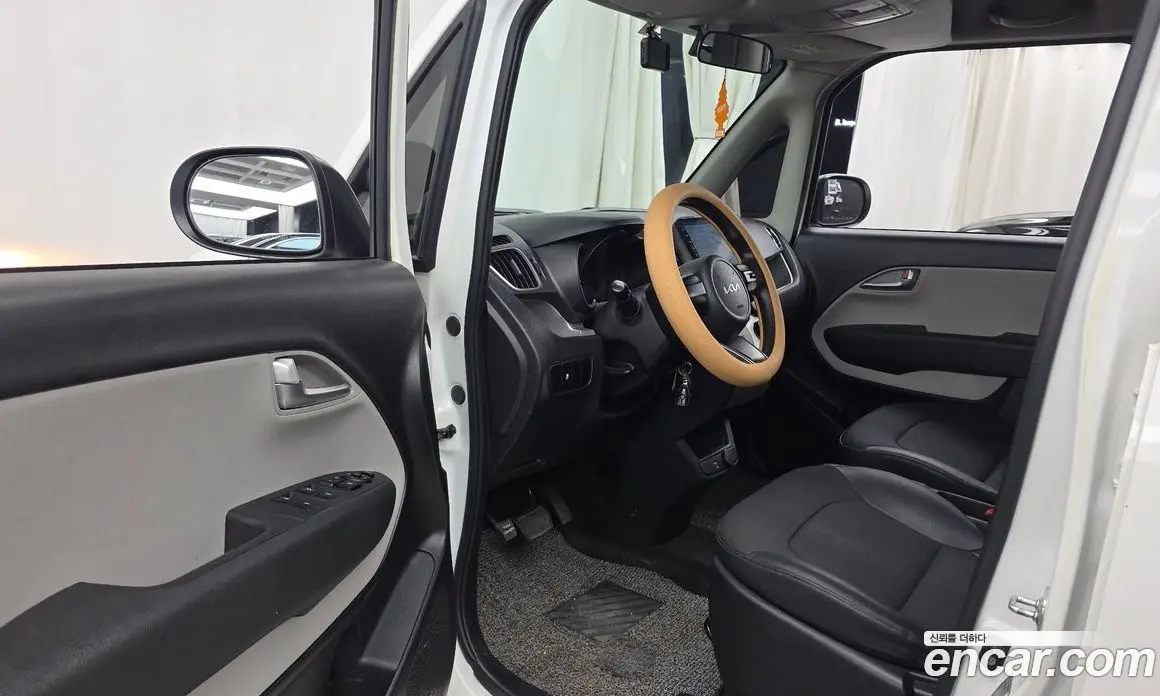 Kia Ray 2022 1.0 автомат (гидро), фото 13