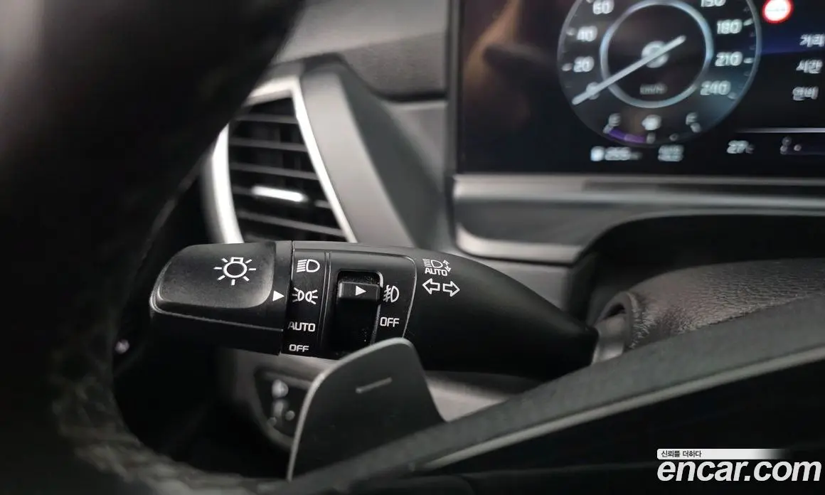Kia Seltos 2023 1.6 автомат (гидро), фото 20 Kia Seltos 2023 1.6 автомат (гидро), фото 20
