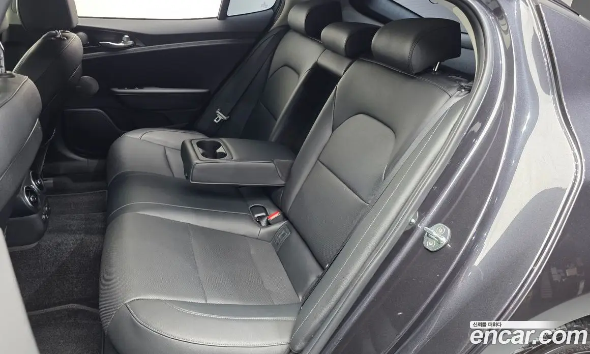Kia Stinger 2018 2.0 автомат (гидро), фото 15